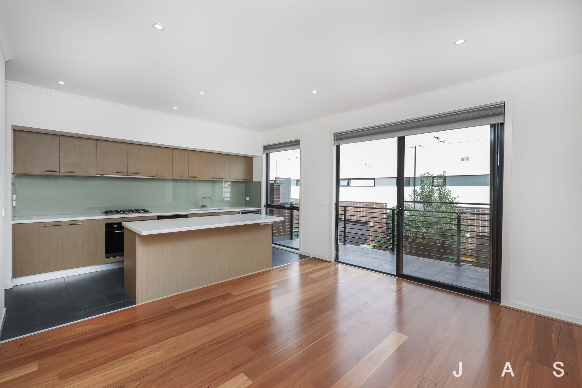 12 Hocking Street Footscray VIC, Footscray - Thumbnail 3