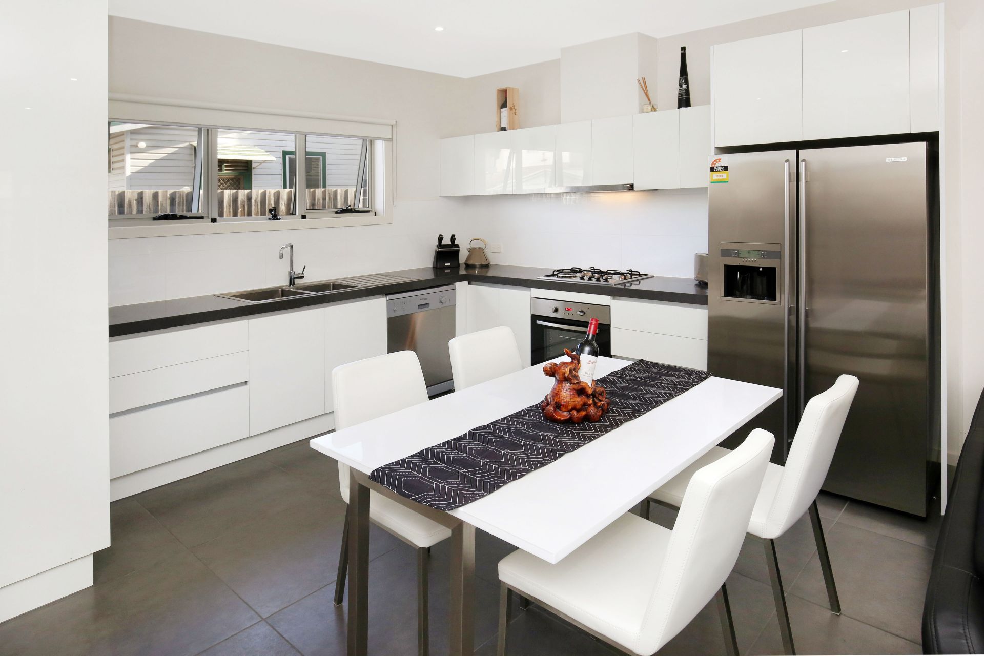 SUPERB MODERN STYLE