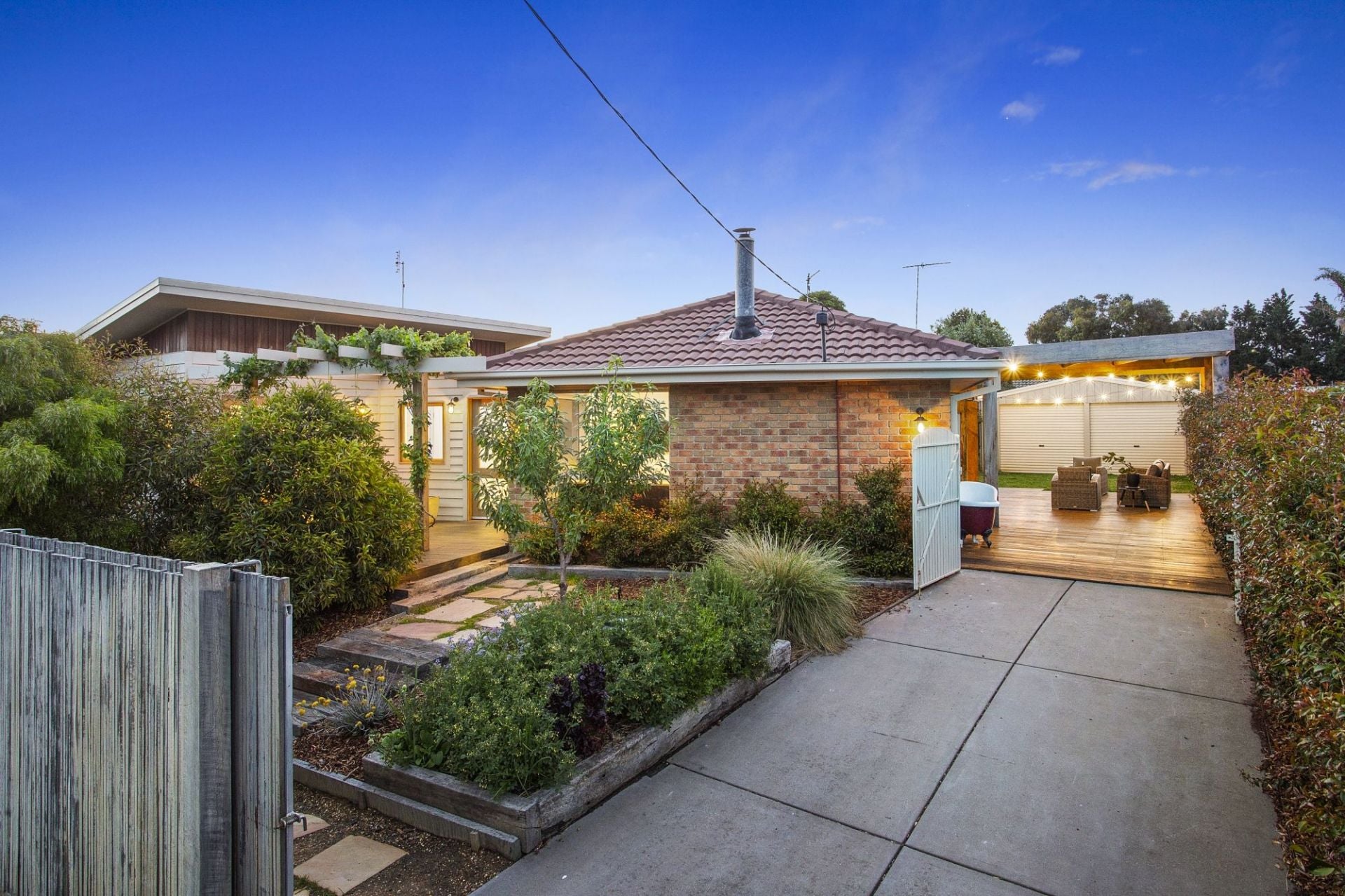 74 Endeavour Drive Ocean Grove Victoria, Ocean Grove - Thumbnail 3