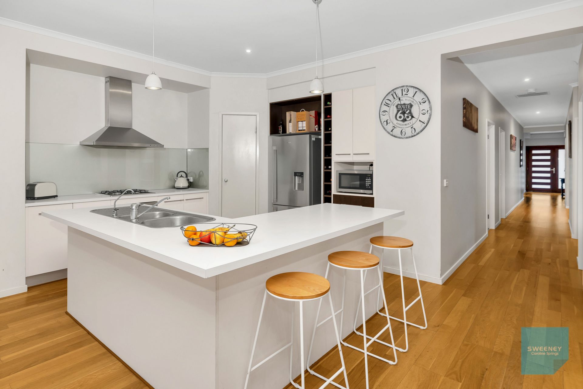3 Stradbroke Gardens, Caroline Springs - Thumbnail 4