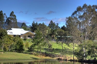 Position, Aspect, Breezes, Cul de sac â€“ 4.3 acres on the doorstep of Samford Village.