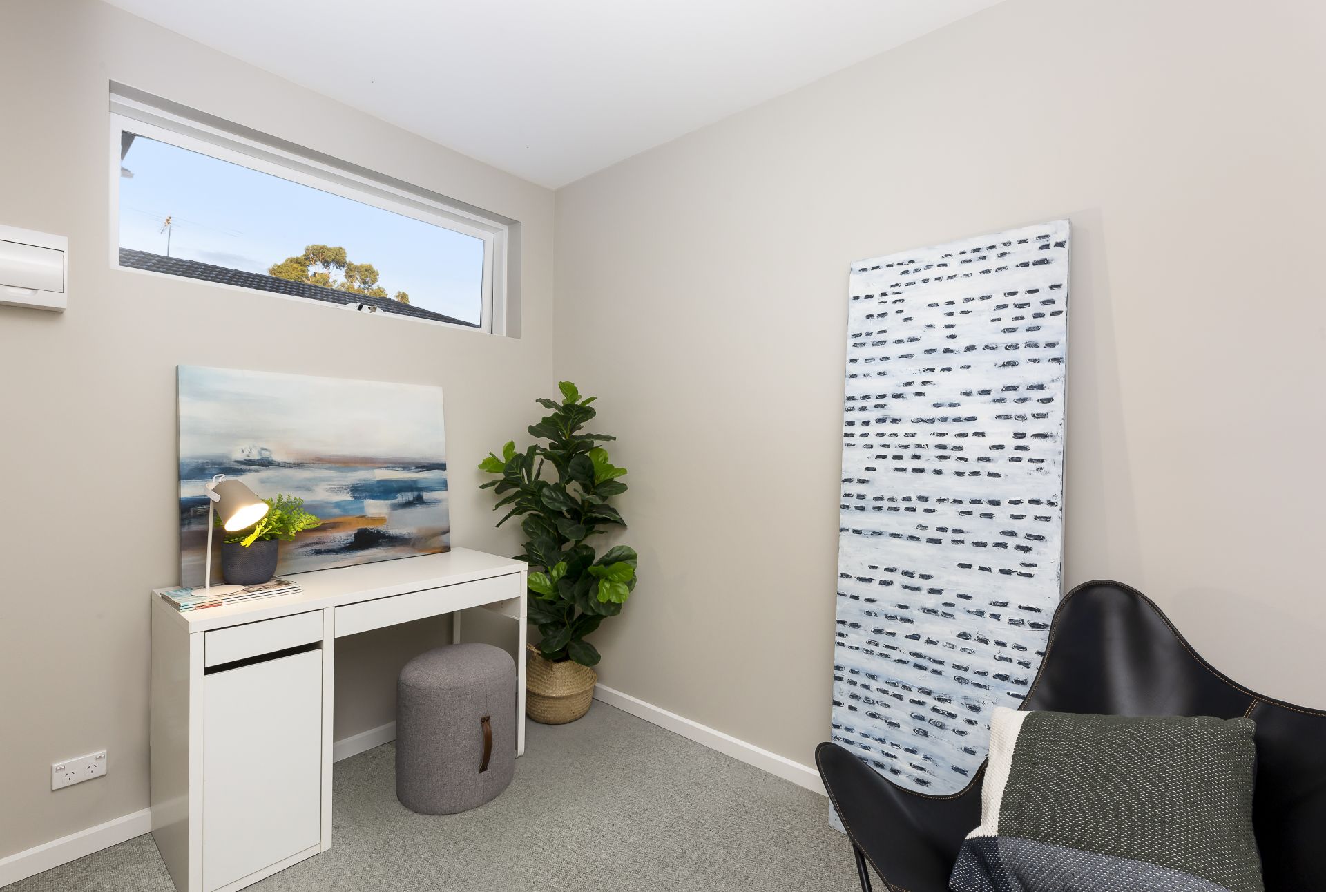 Simply Stunning - Additional Study & Courtyard