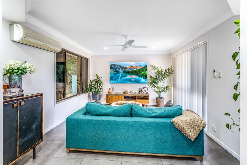 Real Estate For Sale 3 Carla Court Kallangur , QLD