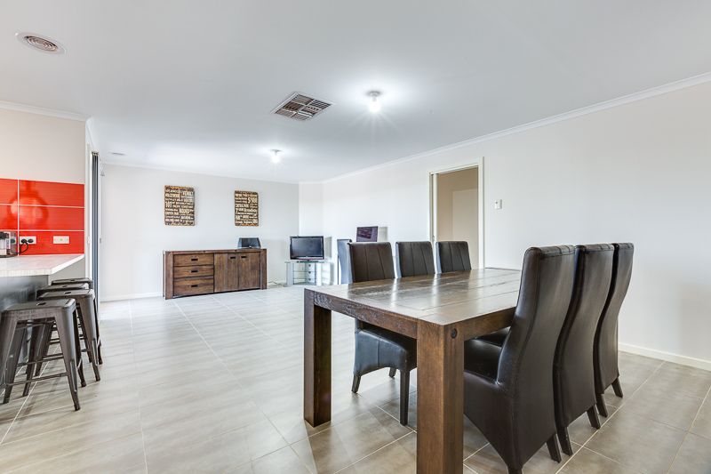 1 Darley Drive, Bacchus Marsh - Thumbnail 4
