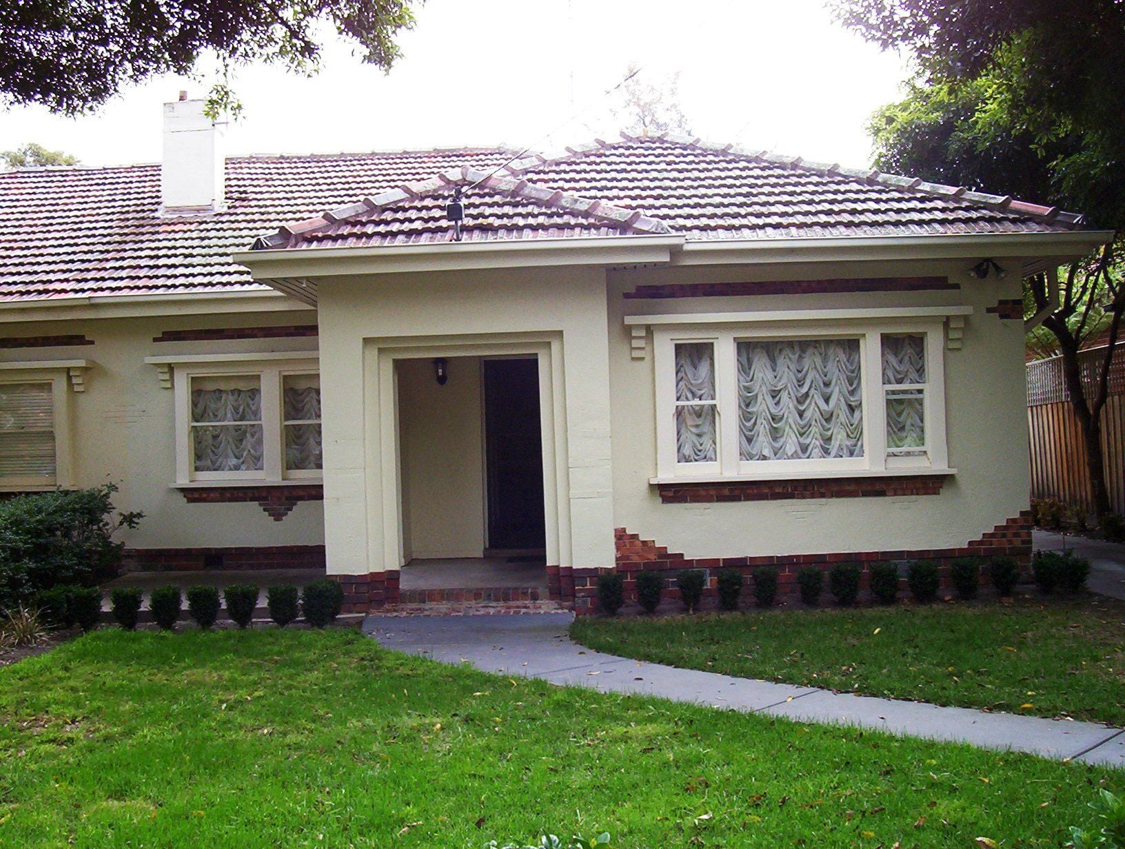 **Lovely home close to Eaglemont Village**