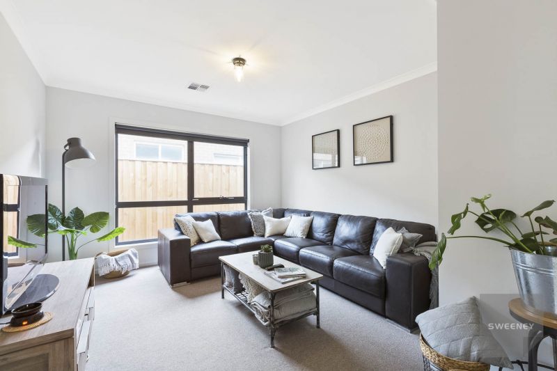 1 Blake Drive, Maddingley - Thumbnail 7