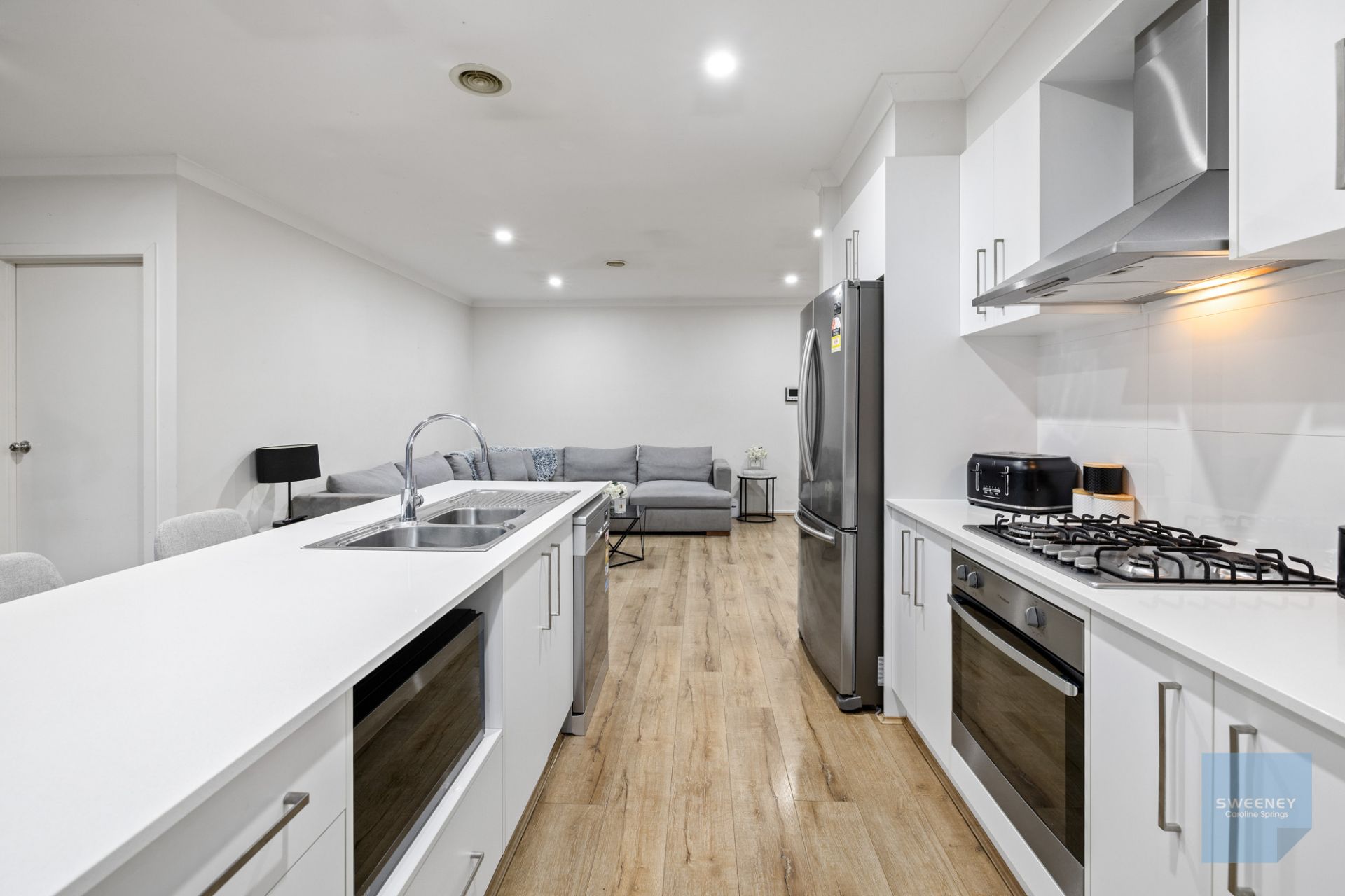 23 Zodiac Way, Fraser Rise - Thumbnail 4
