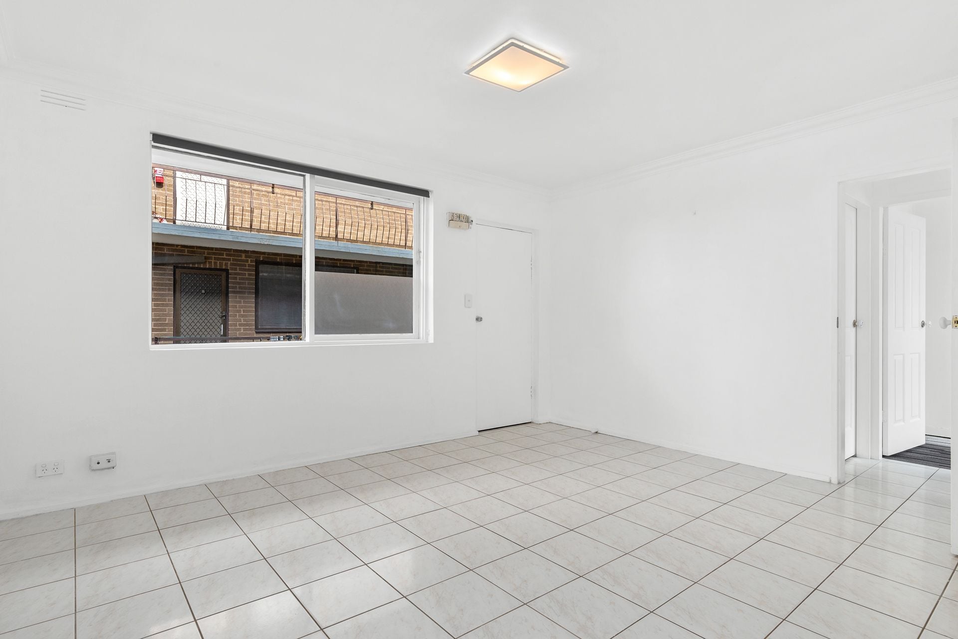 2/13 Alberta Street, West Footscray - Thumbnail 3