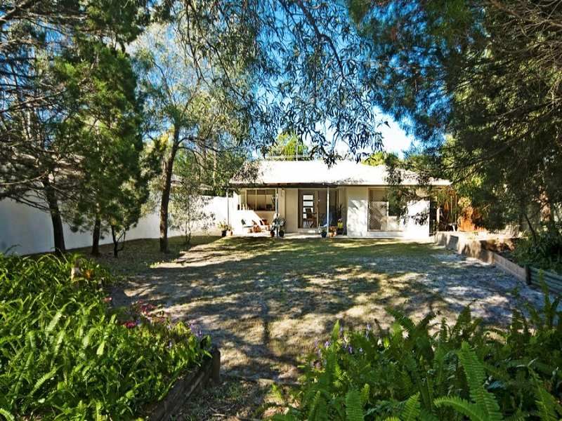 17 Coral Tree Avenue NOOSA HEADS QLD, Noosa Heads - Thumbnail 2