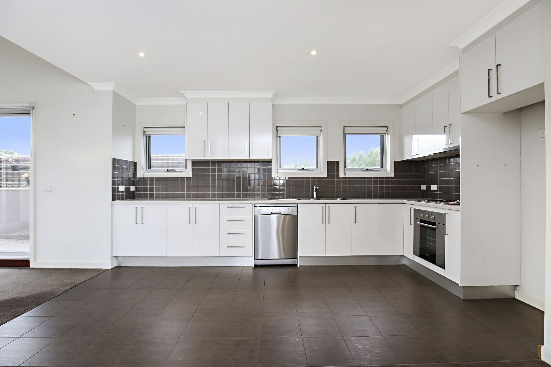 LUXURY LIVING