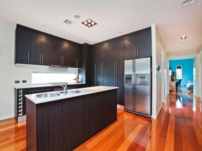 4 Fairbairn Way, Caroline Springs - Thumbnail 3