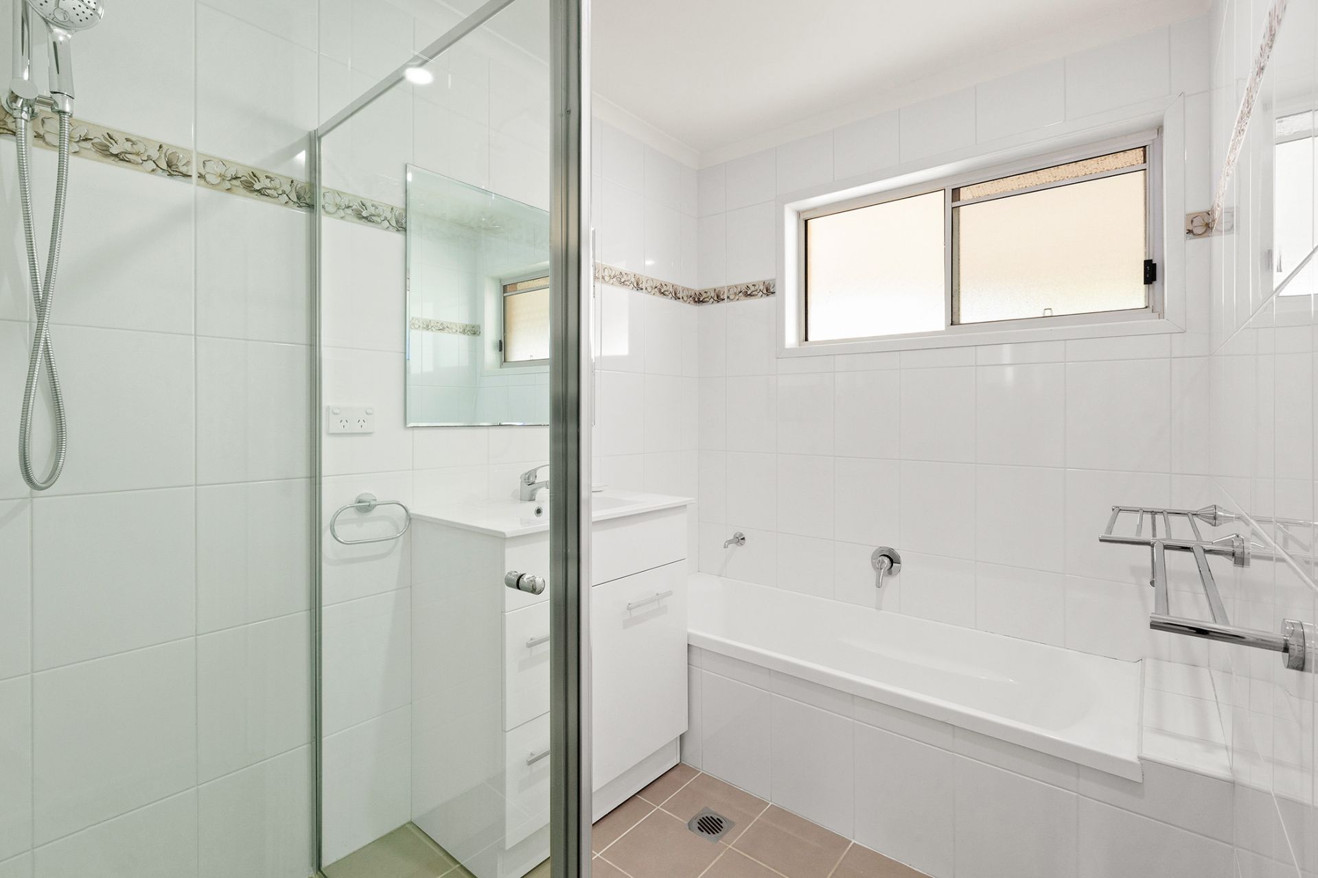 Real Estate For Sale 29 Woodland Road St Helens Park , NSW