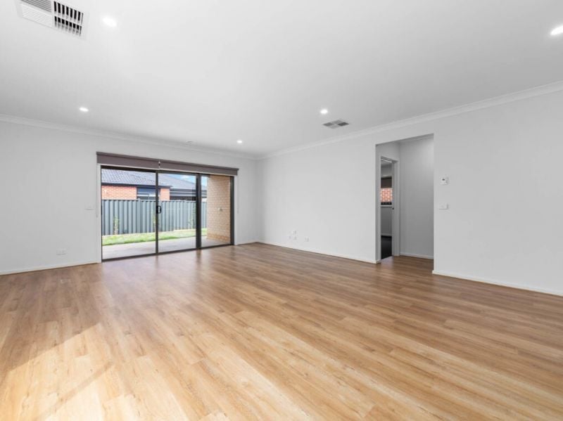 18 Becontree Crescent, Strathtulloh