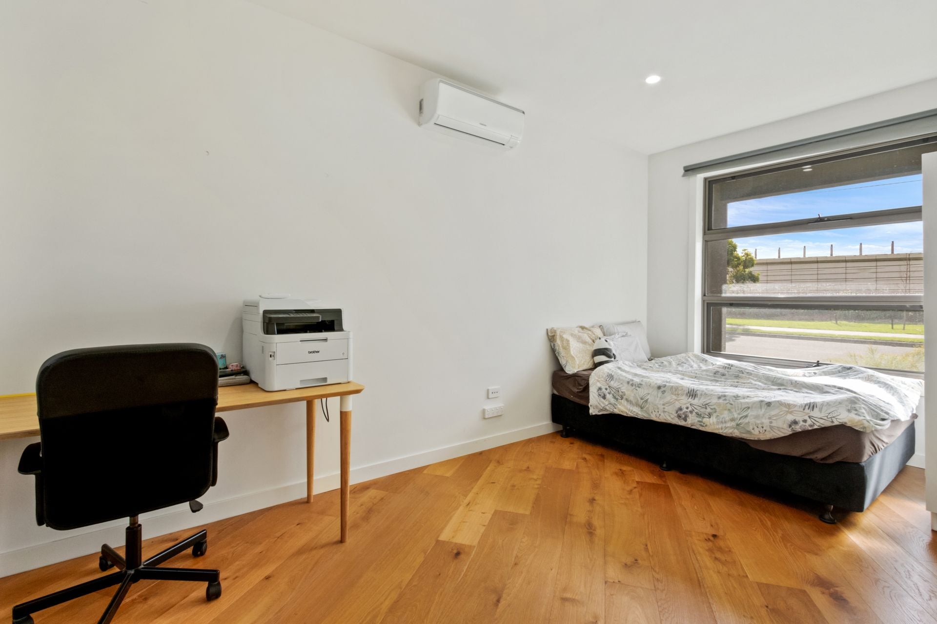 Modern 3-Bedroom Townhouse - Your Perfect Low-Maintenance Lifestyle