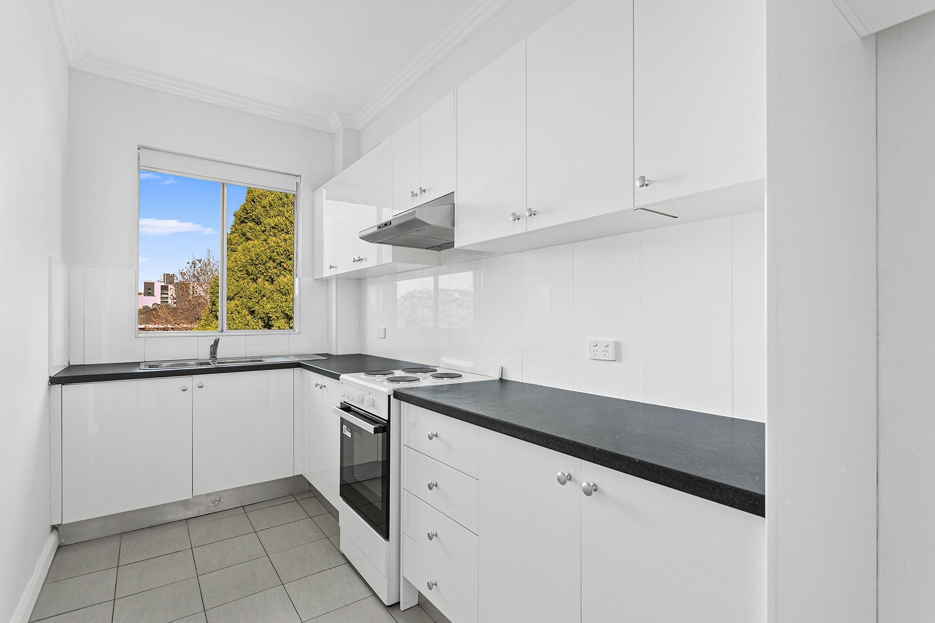 9/16-18 Kitchener Street Kogarah NSW, Kogarah - Thumbnail 2