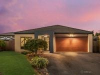 3 Petrel Place, Berwick VIC