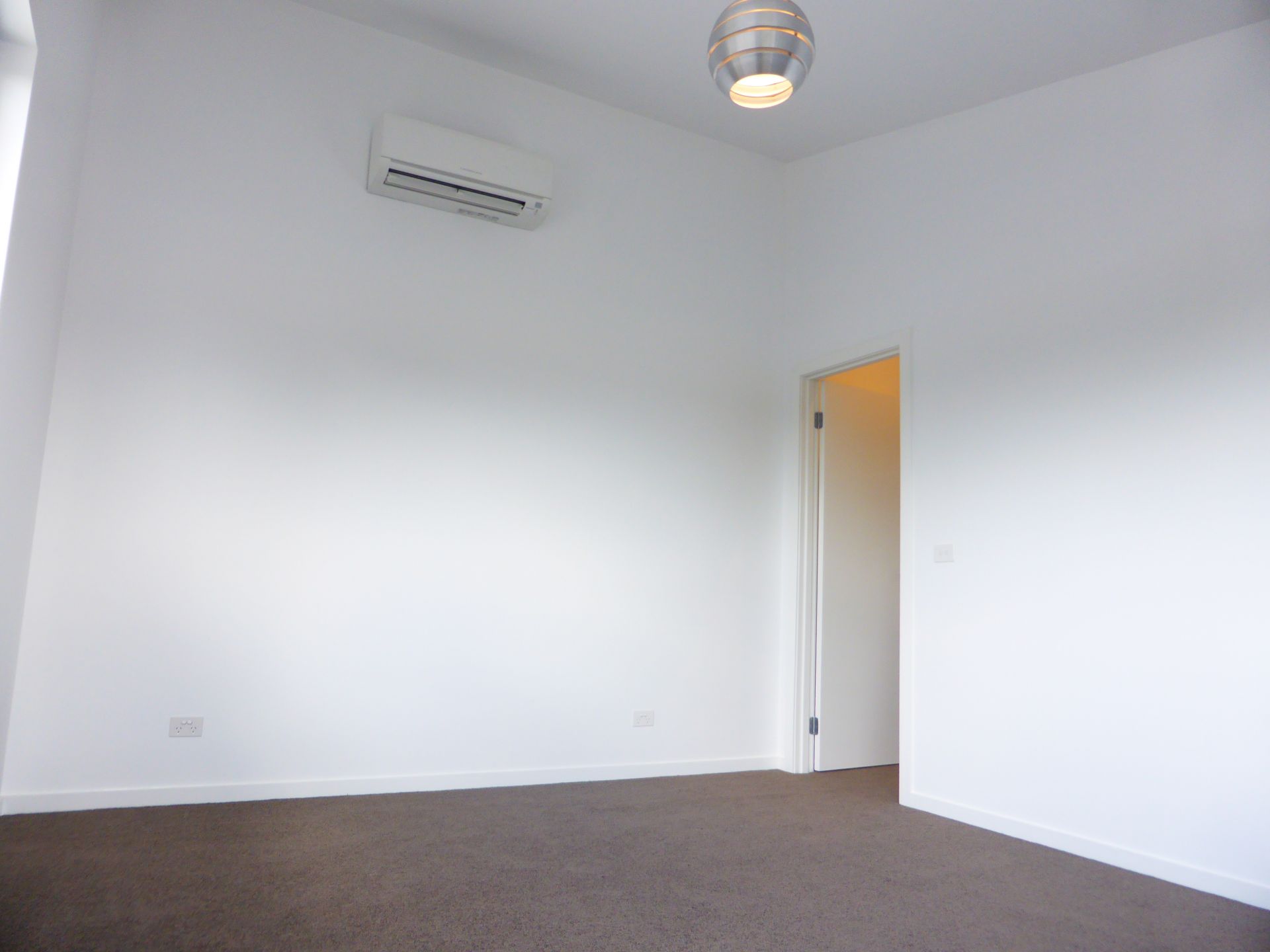 Brand New Townhouse With A Contemporary Design In A Prime location!