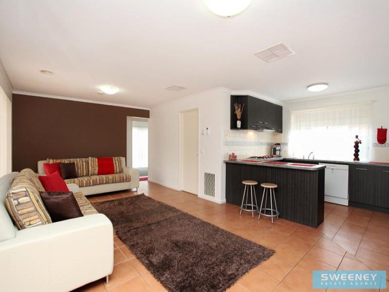 37 Mockridge Avenue, Burnside - Thumbnail 3