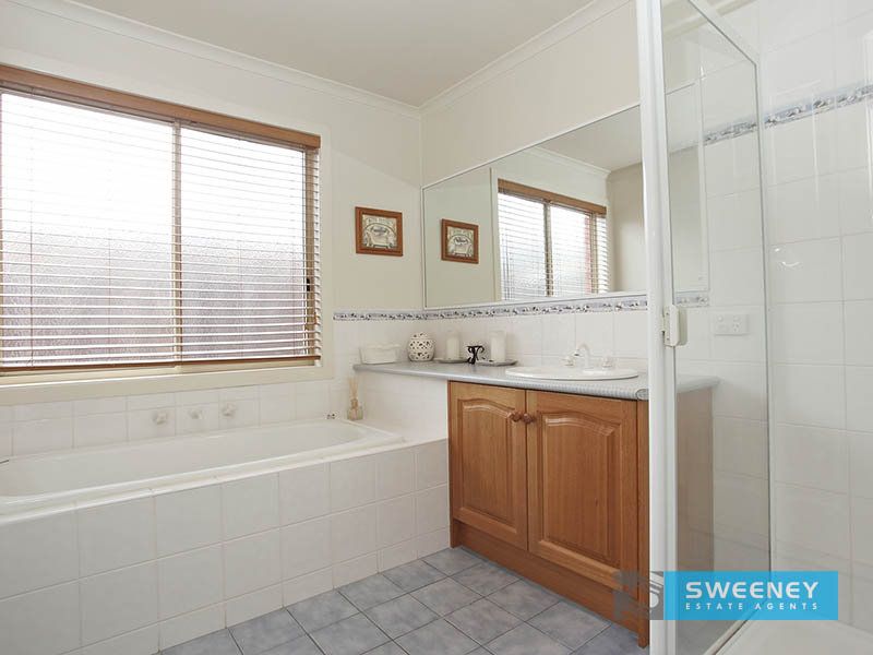 119 Waratah Drive, Altona Meadows - Thumbnail 8