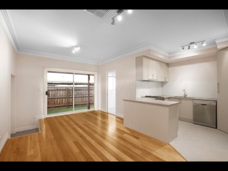 4/4 Eleanor Street, Footscray - Thumbnail 5