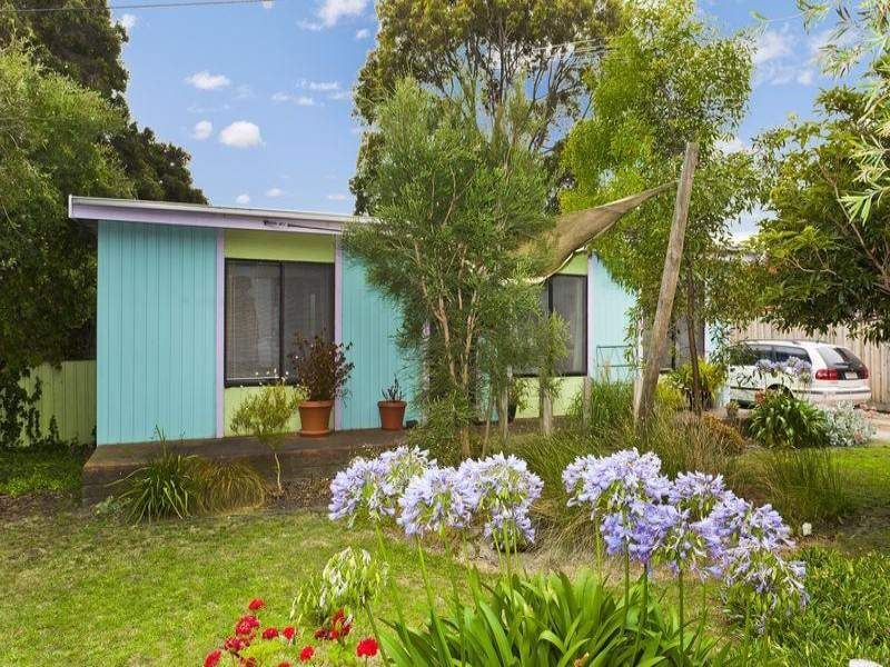 20 Cronulla Court BARWON HEADS VIC, Barwon Heads - Thumbnail 2