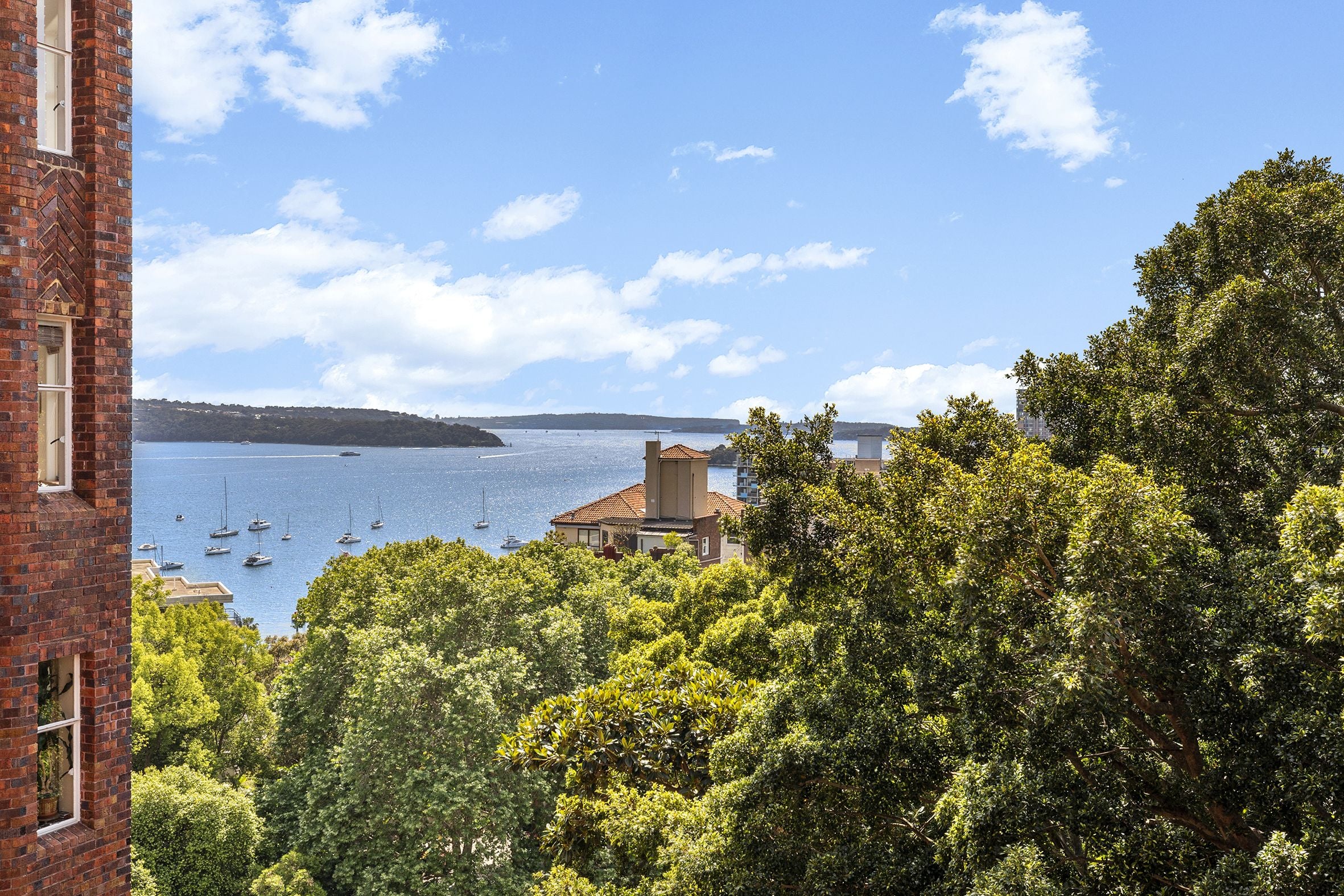 Sold 61/8 Birtley Place Elizabeth Bay , NSW 2011
