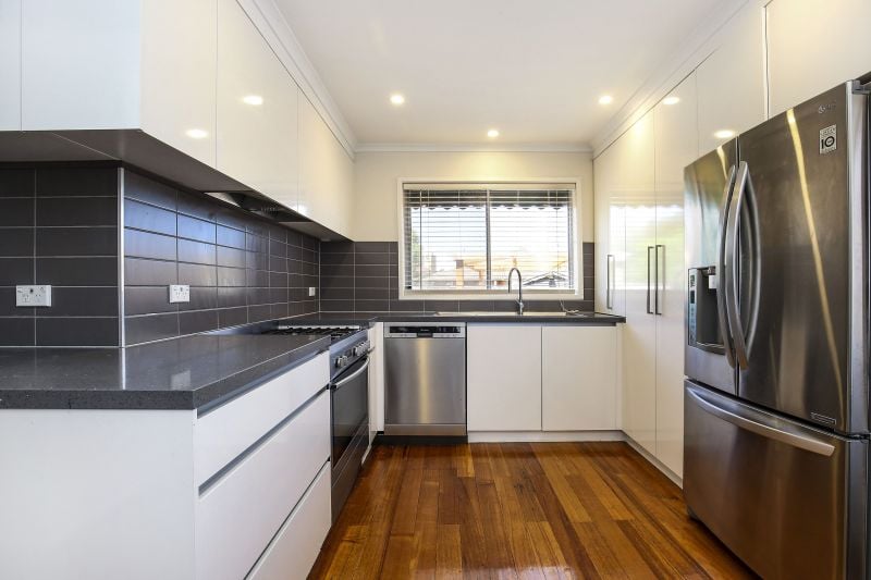 1 Club Avenue, Kingsbury