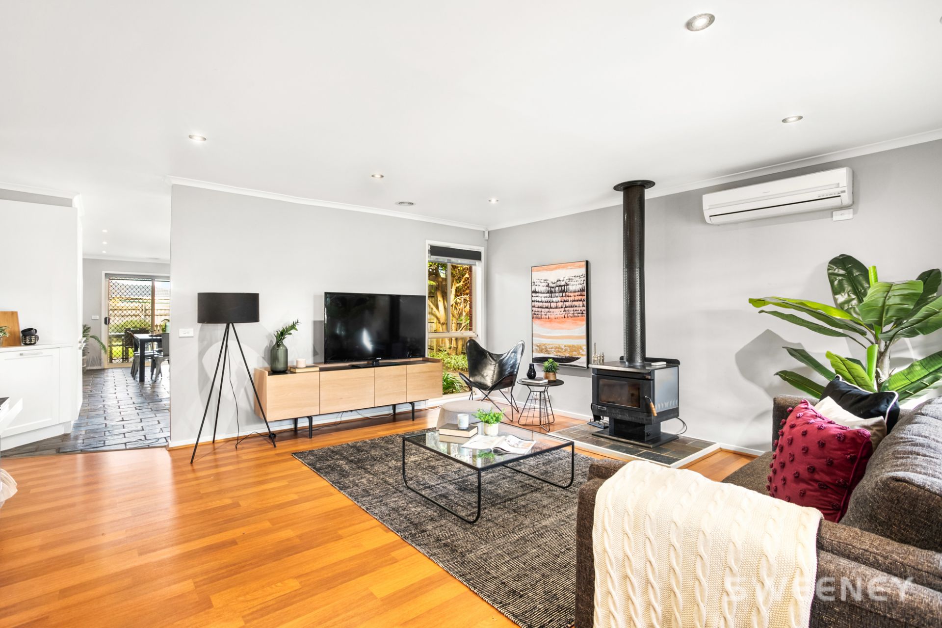 8 Russell Court, Altona Meadows - Thumbnail 3