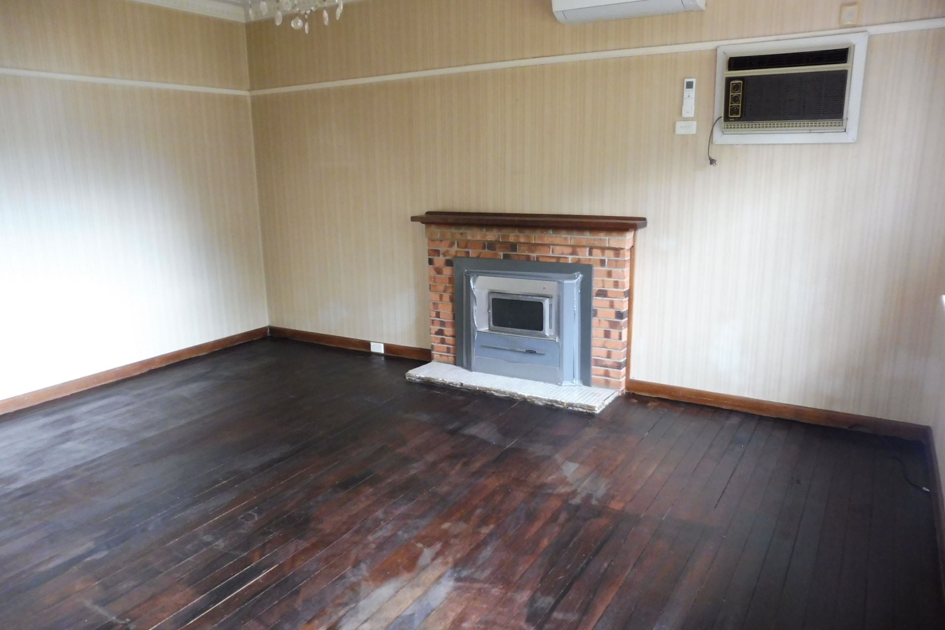 2 BEDROOM HOME IN PRIME LOCATION