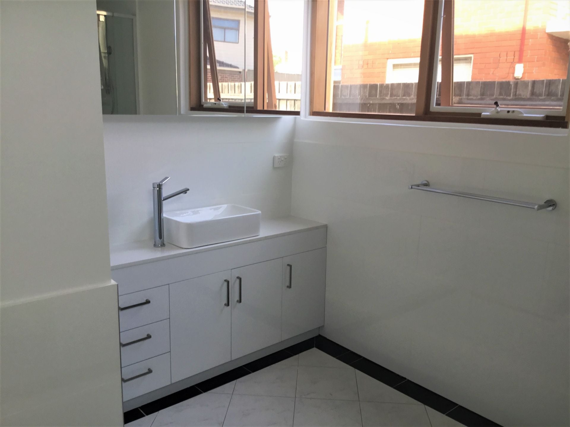 Renovated Apartment with Courtyard