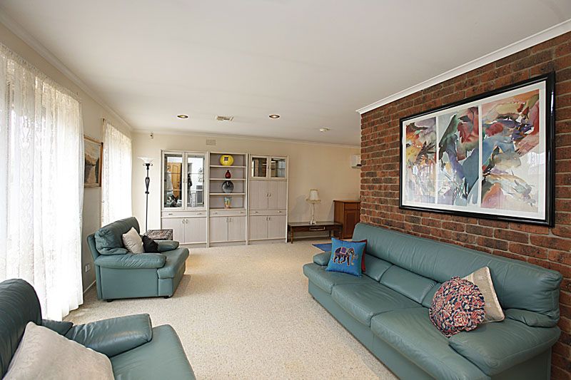 22 Kurrajong Drive, Altona Meadows - Thumbnail 3