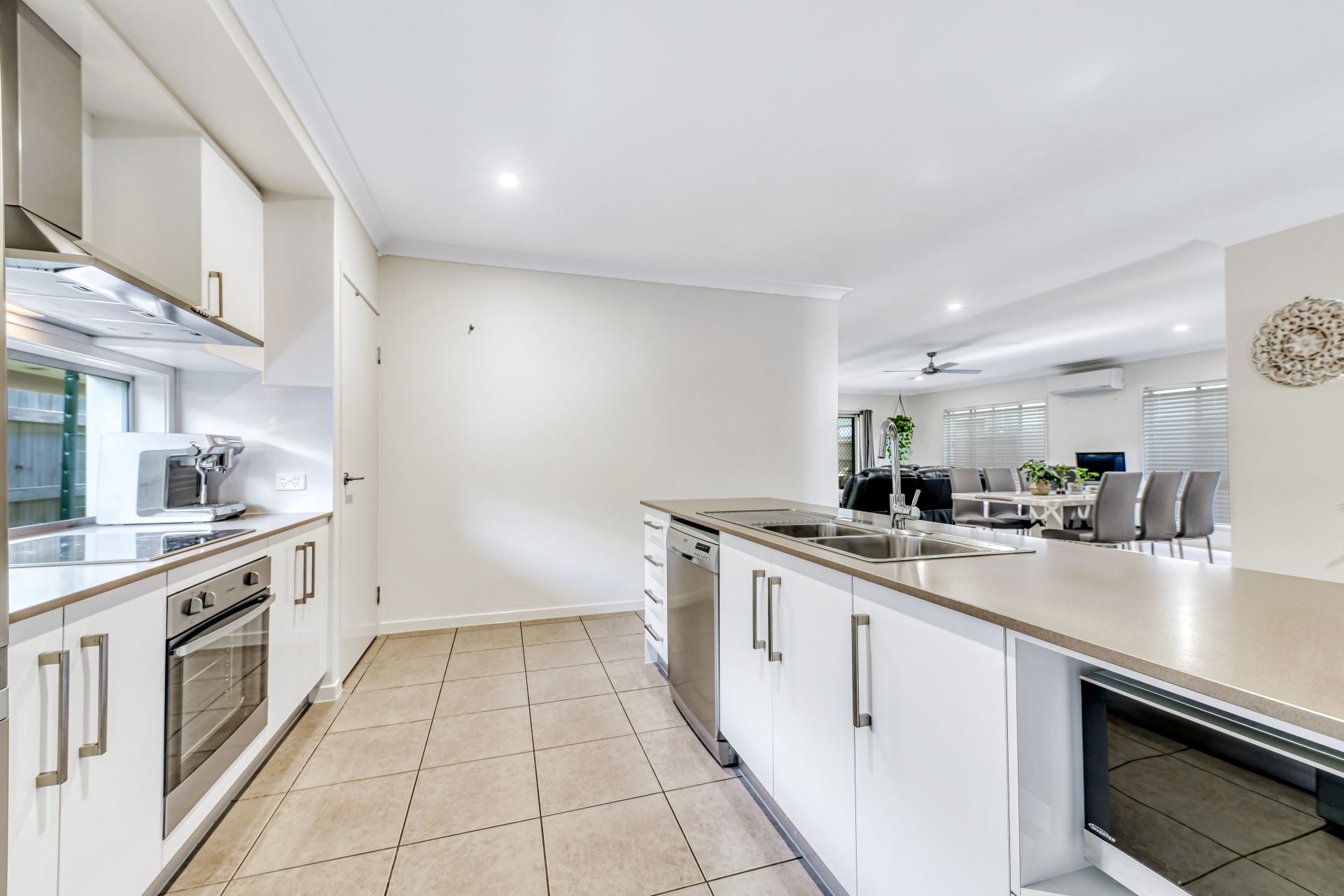31 Sunshine Crescent Caloundra West QLD, Caloundra West - Thumbnail 8