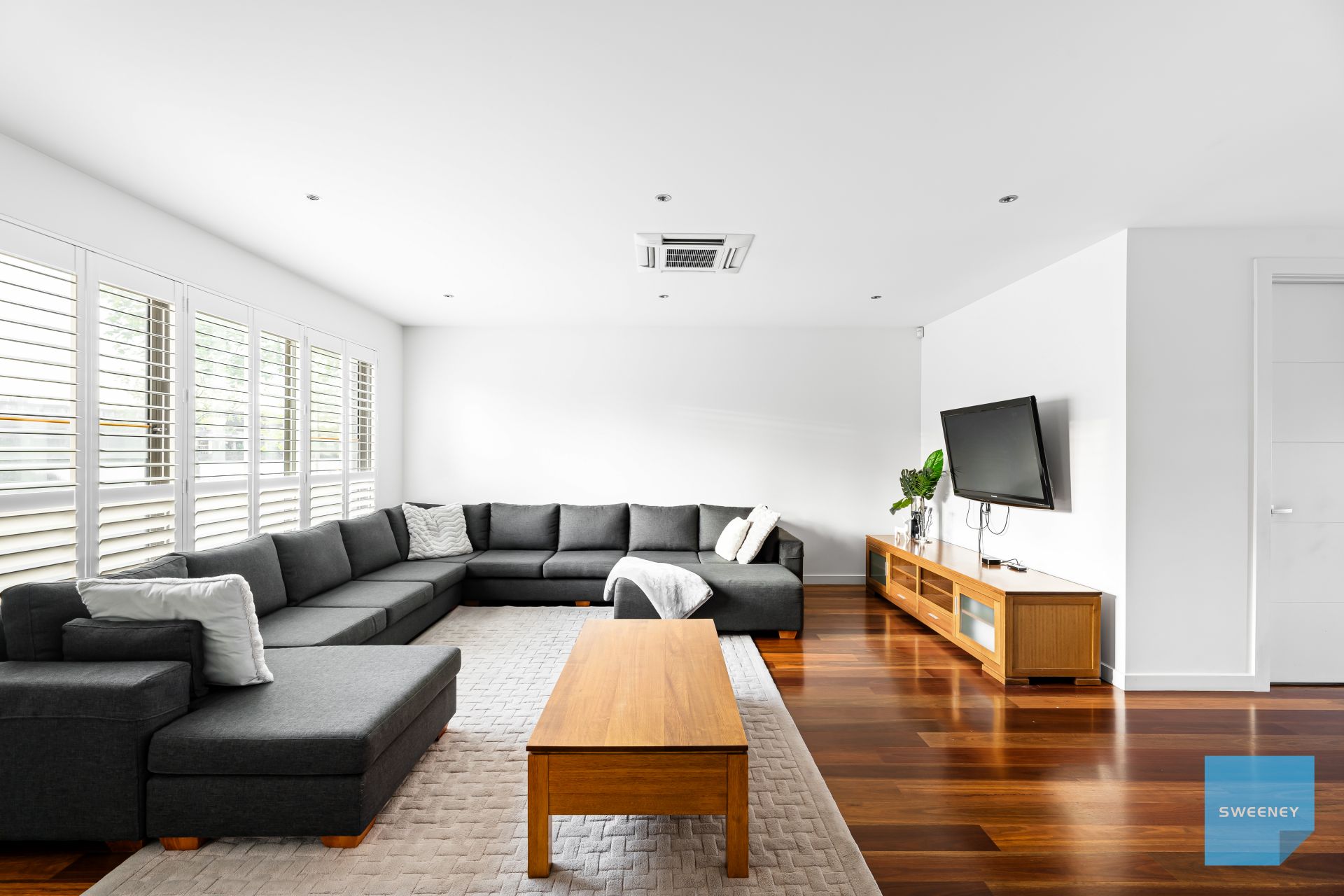 110 The Esplanade, Caroline Springs - Thumbnail 6