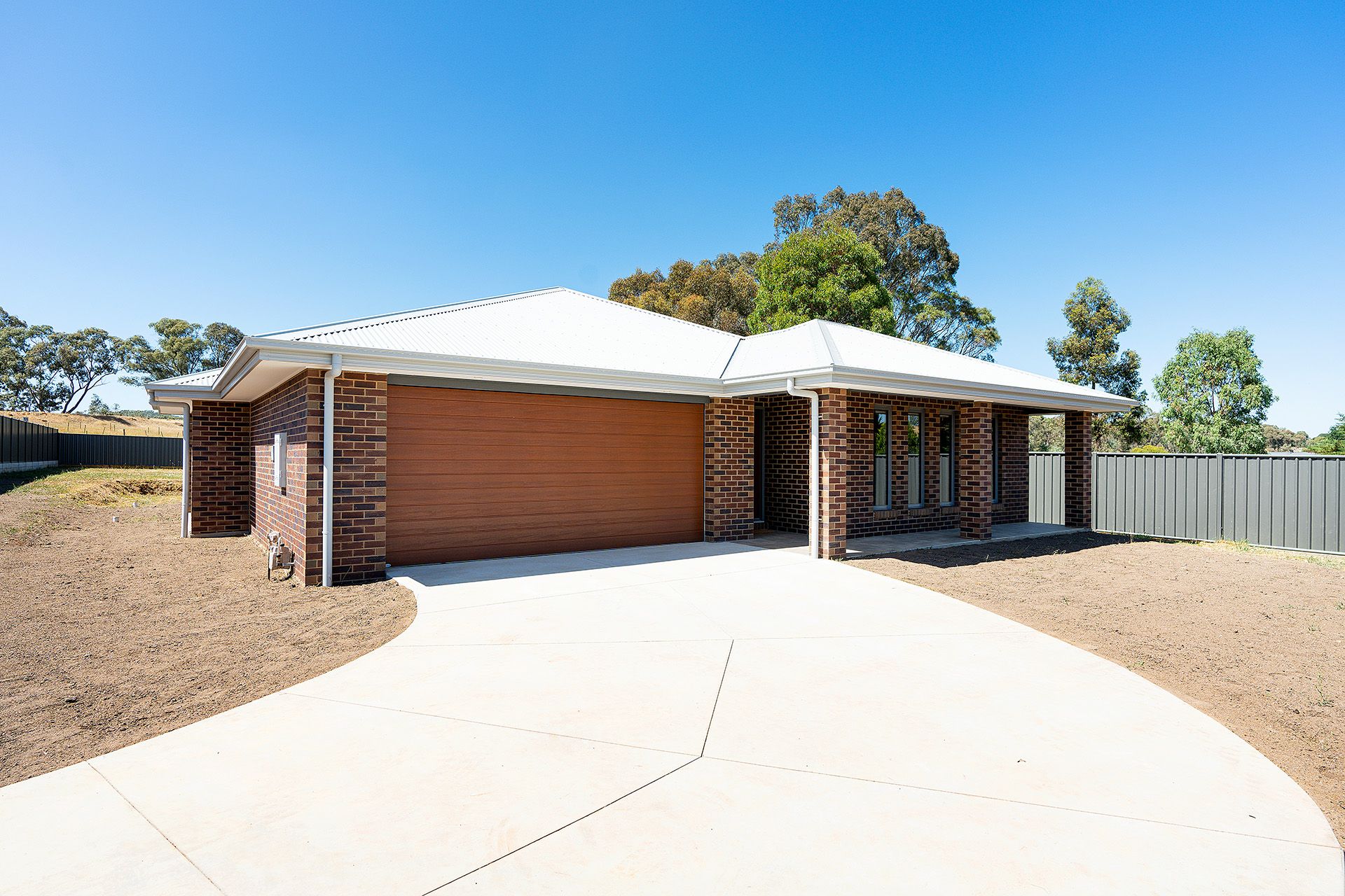 10 Sheoak Court, Campbells Creek - Thumbnail 2