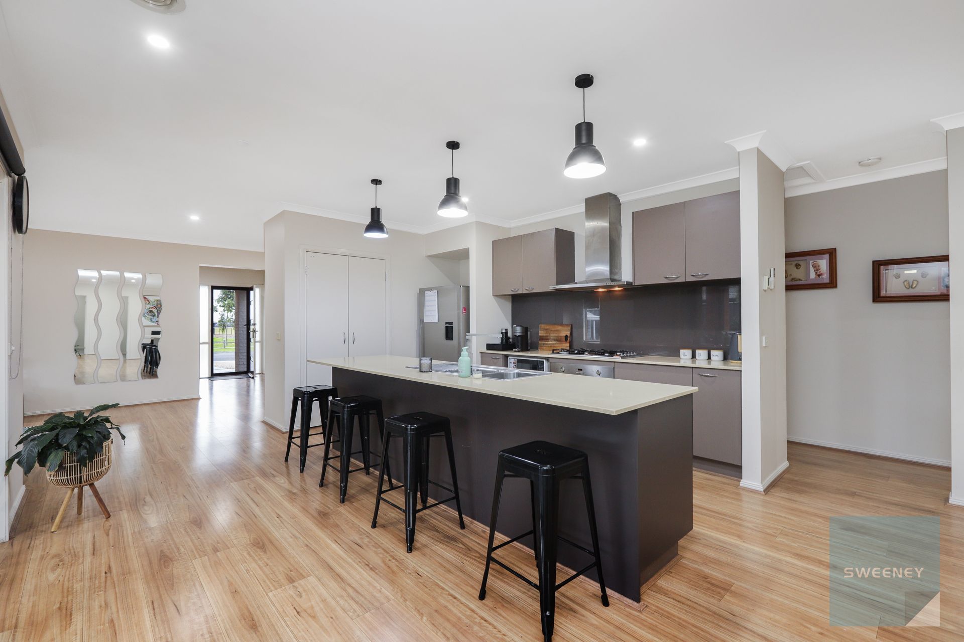 18 Freelands Drive, Burnside Heights - Thumbnail 3