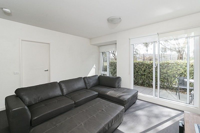 2/15 Liardet Street, Port Melbourne - Thumbnail 3