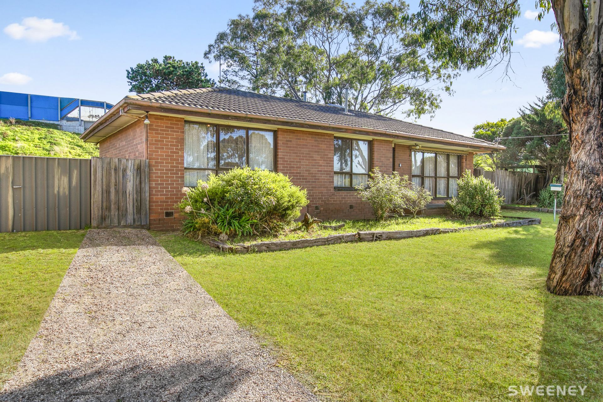 2 Linden Street, Altona Meadows - Thumbnail 2