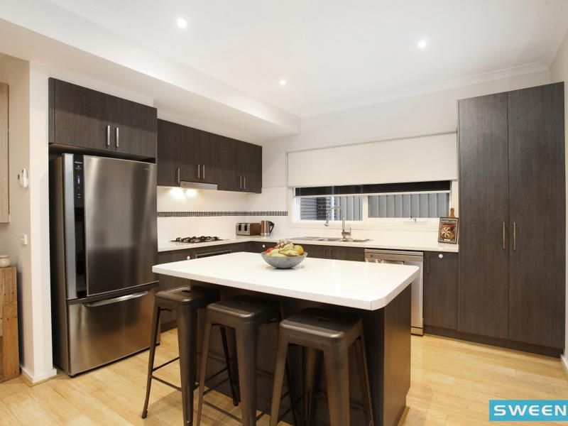 31 Broadway, Caroline Springs - Thumbnail 7