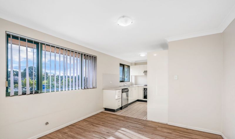 10/2-6 Goodall Street, Pendle Hill