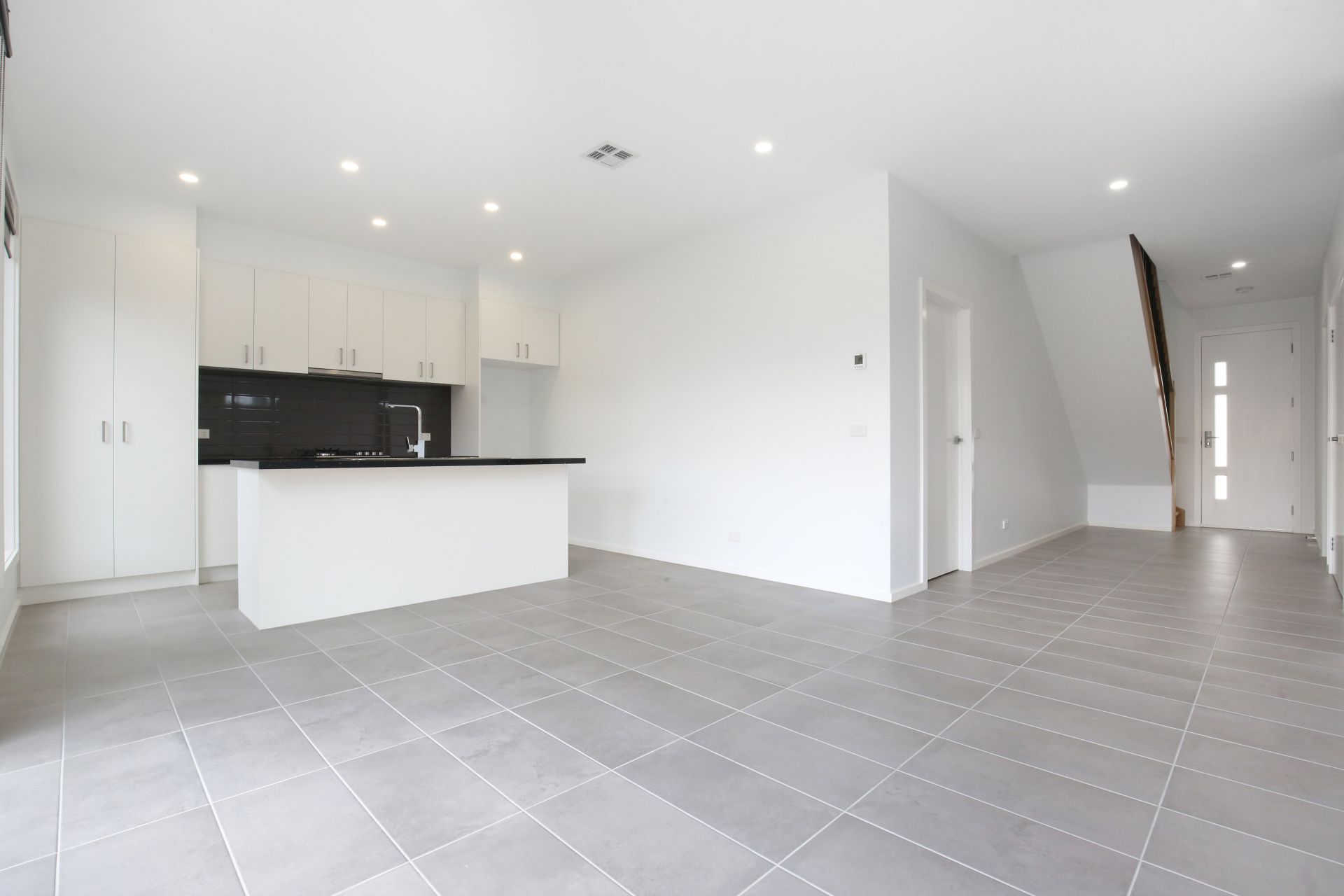 BRAND NEW TOWNHOUSE STYLISH AND SOPHISTICATED