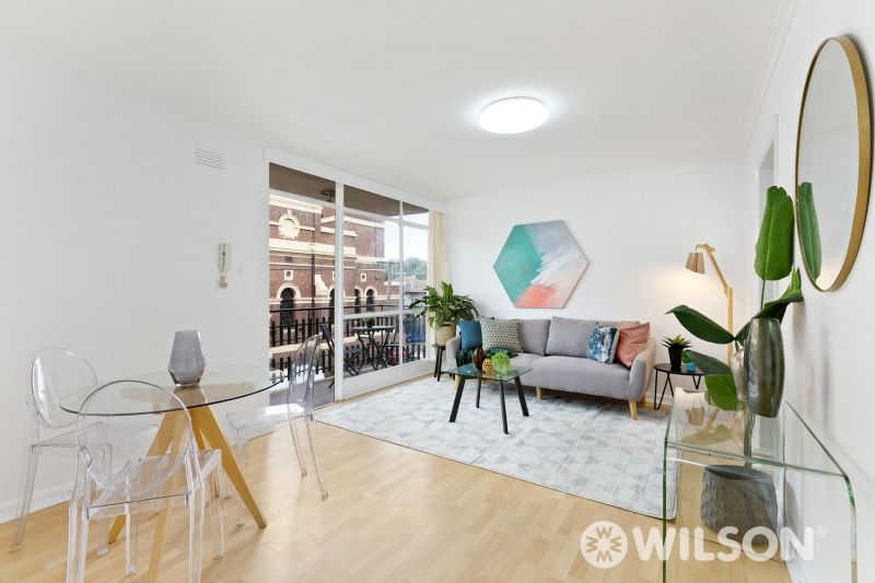 2/81 Grey Street, St Kilda