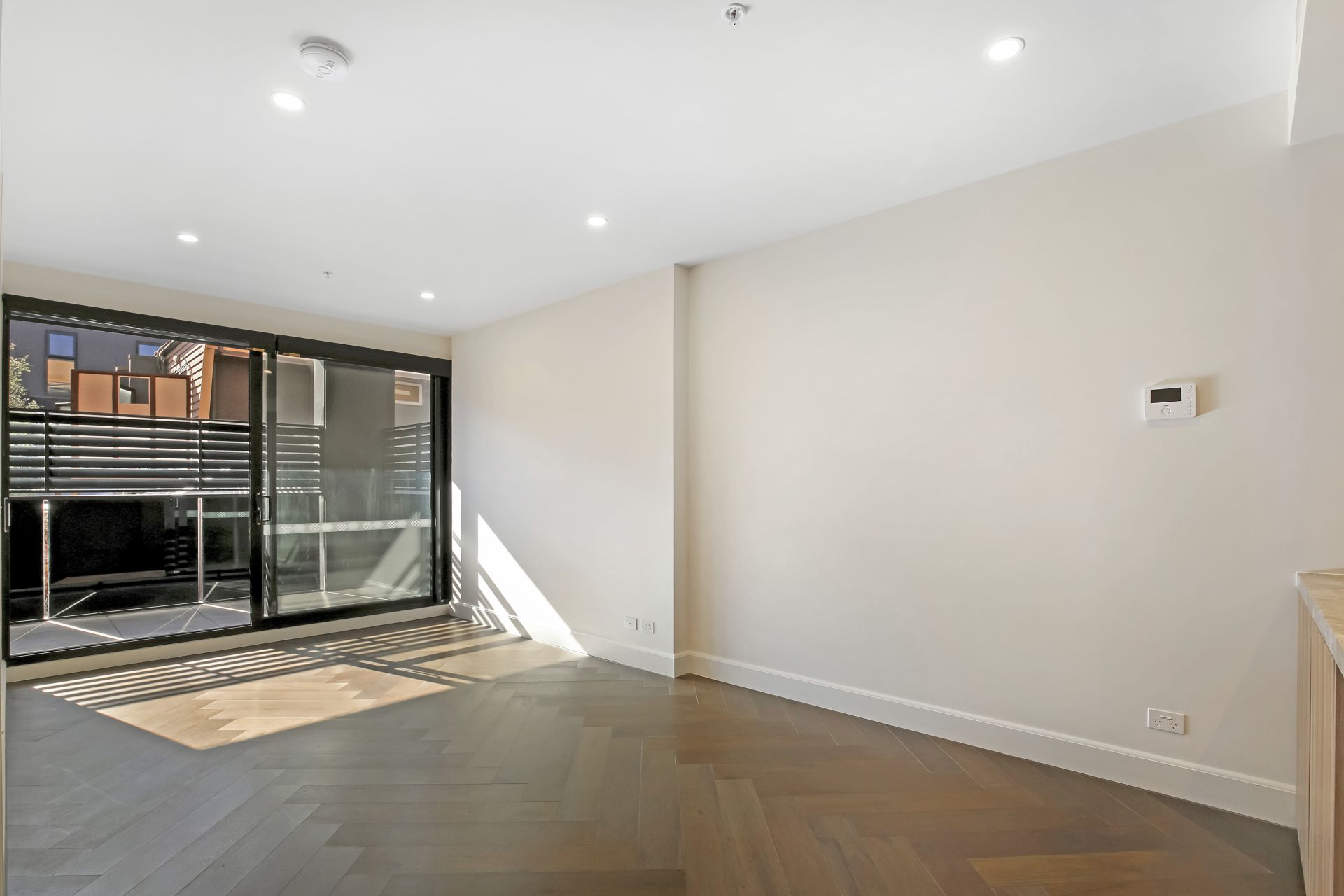 **Elegant 1 Bedroom - Plus Study - Luxury Apartment**