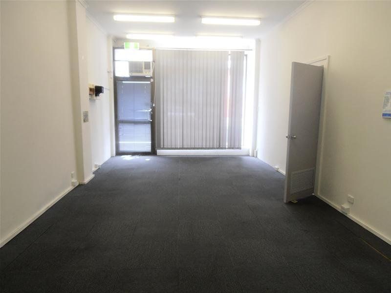 HIGH EXPOSURE OFFICE/RETAIL