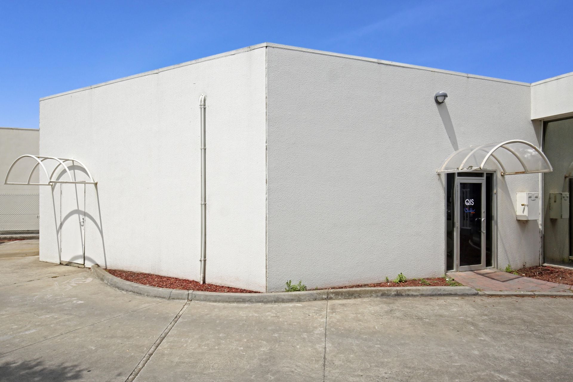 AFFORDABLE SECURE OFFICE SPACE