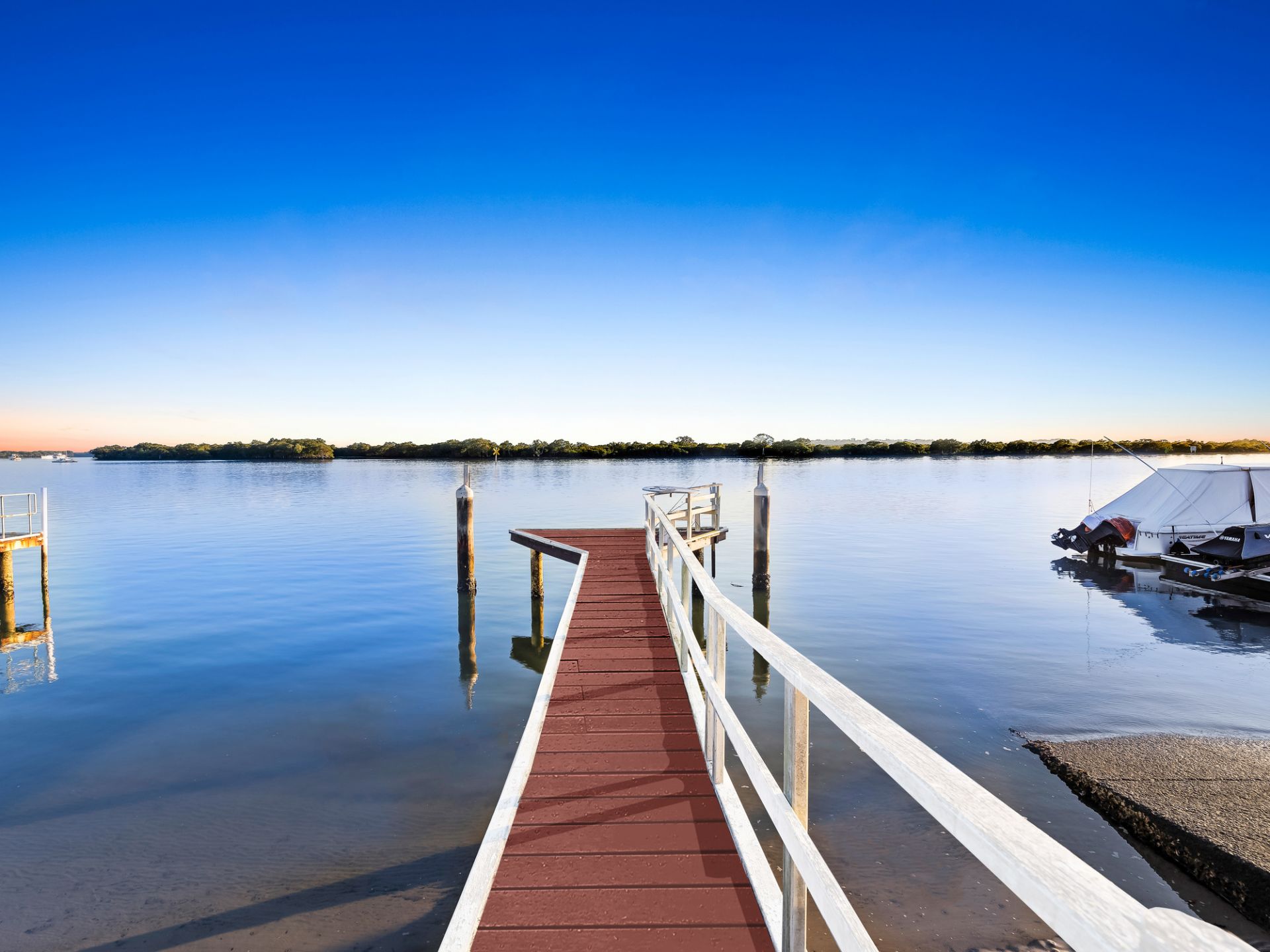 $ 1,400,000, Jacobs Well - Thumbnail 2