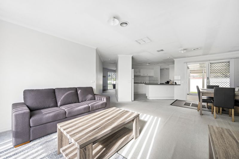 11 Squires Court, Caroline Springs - Thumbnail 6