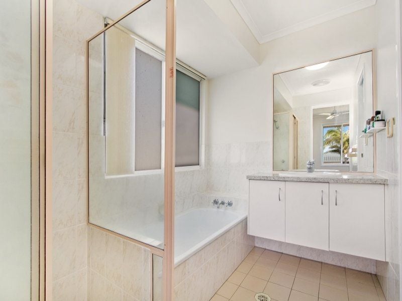 31 Martinelli Avenue BANORA POINT NSW, Banora Point - Image 1