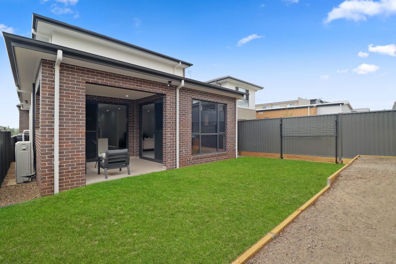 33 Hadleywood Street, Box Hill