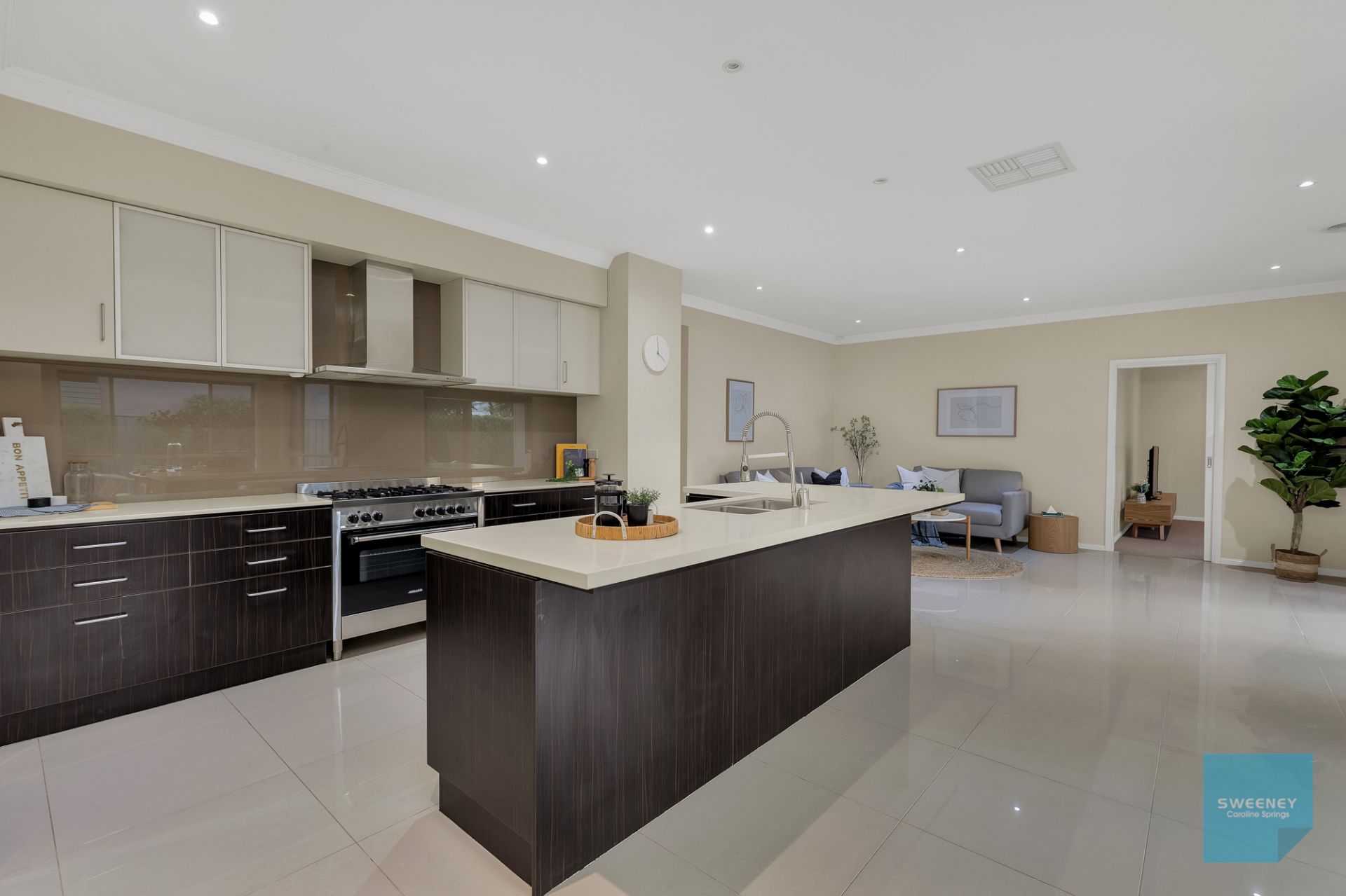 24 Rutherglen Way, Caroline Springs - Thumbnail 7