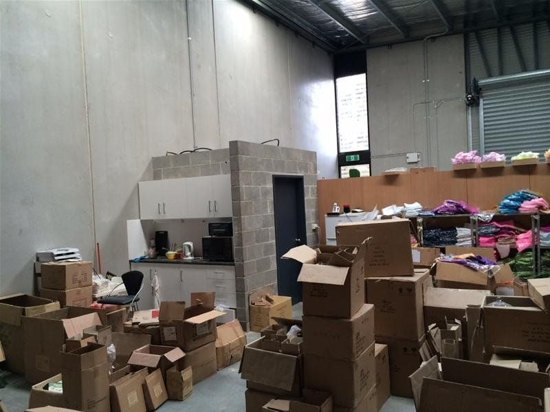 AS NEW 136.5 SQM WAREHOUSE WITH STREET FRONTAGE- M & M BUSINESS PARK